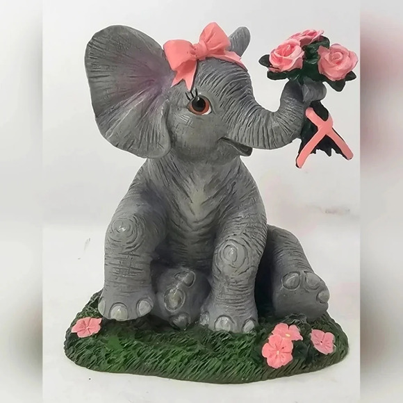Trunk Full Of Hope Collection Elephant  Figurine "A Trunk Full Of Caring" #3091A - Picture 1 of 11